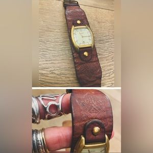 Like New- Fossil leather watch embossed, like new, gold, unisex, vintage style